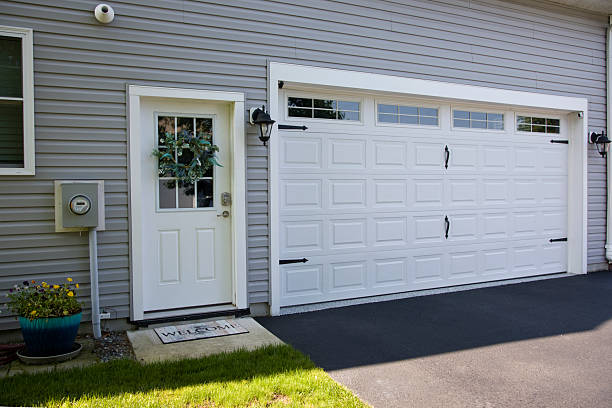 24/7 Emergency Garage Door Roller Replacement experts in Sunflower County County, MS